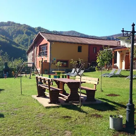 Rurales Balcon Real Senda Del Oso Appartement