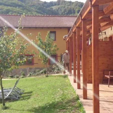 Rurales Balcon Real Senda Del Oso Appartement